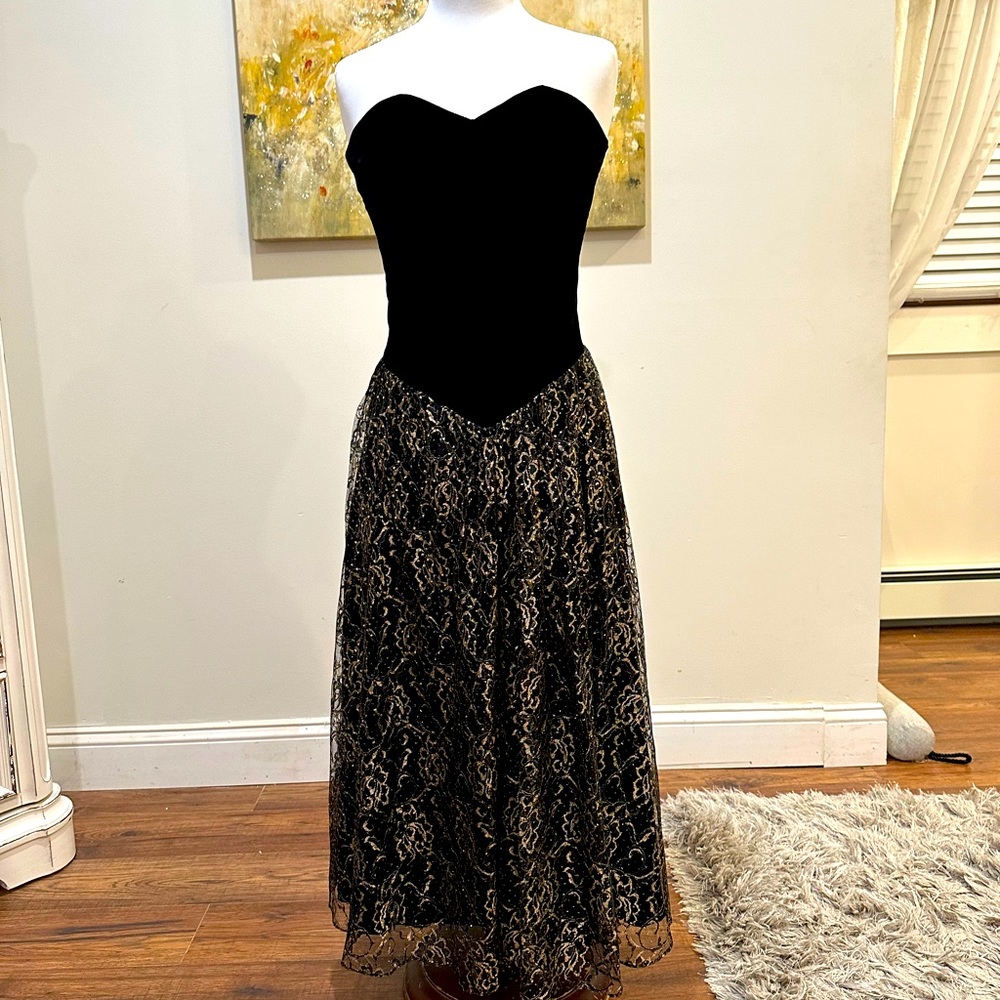 Jessica Howard black strapless velvet with gold lace